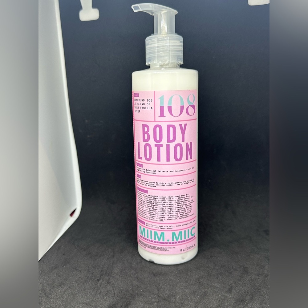 🆕 Miim Miic Compound 108 Moisture lock
Body lotion ✨new, unused✨